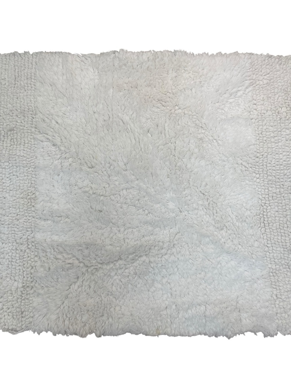 Juicy Couture Brooklyn Vintage Reversible Bath Rug White - Picture 4 of 12